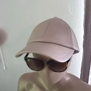 Express Accessories Cream Faux Leather Baseball Brim Hat Nwot